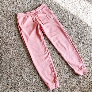 Nike Essential Standard Fit Joggers/Sweatpants